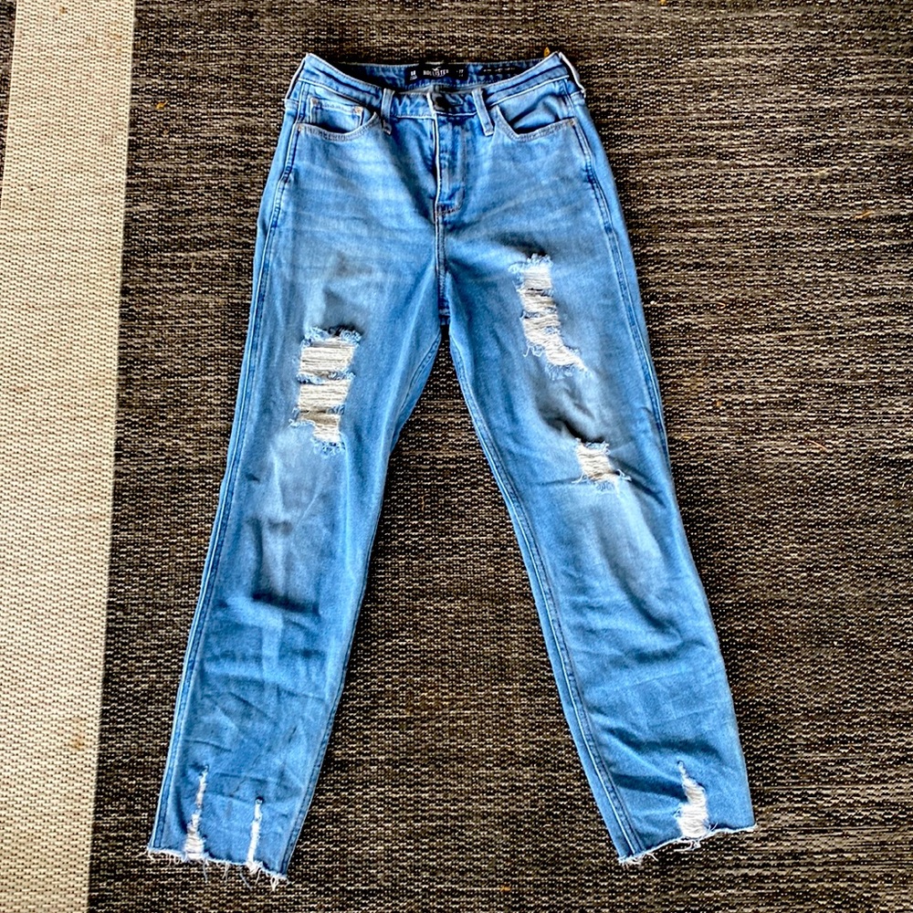 Hollister Ultra High Rise Mom Jean
